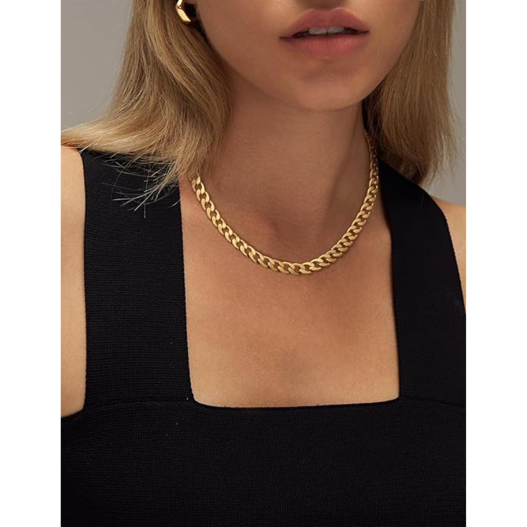 Anabel – Necklace with Golden Elements