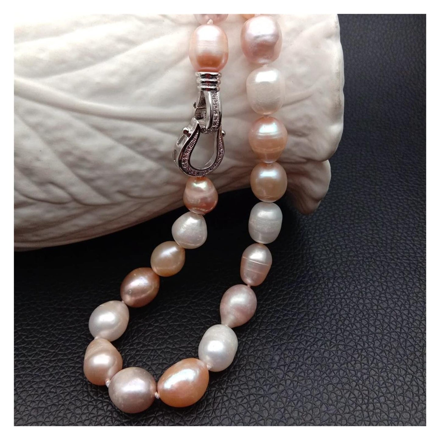 Nahia – Colored Bead Necklace