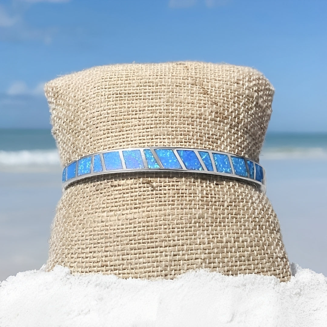 Ocean – Bracelet made of Blue Opal and Silver