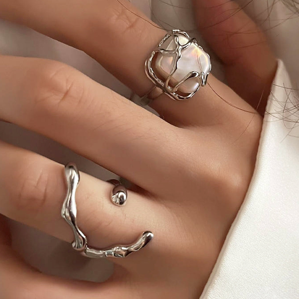 Marian – Gold ring with pearl