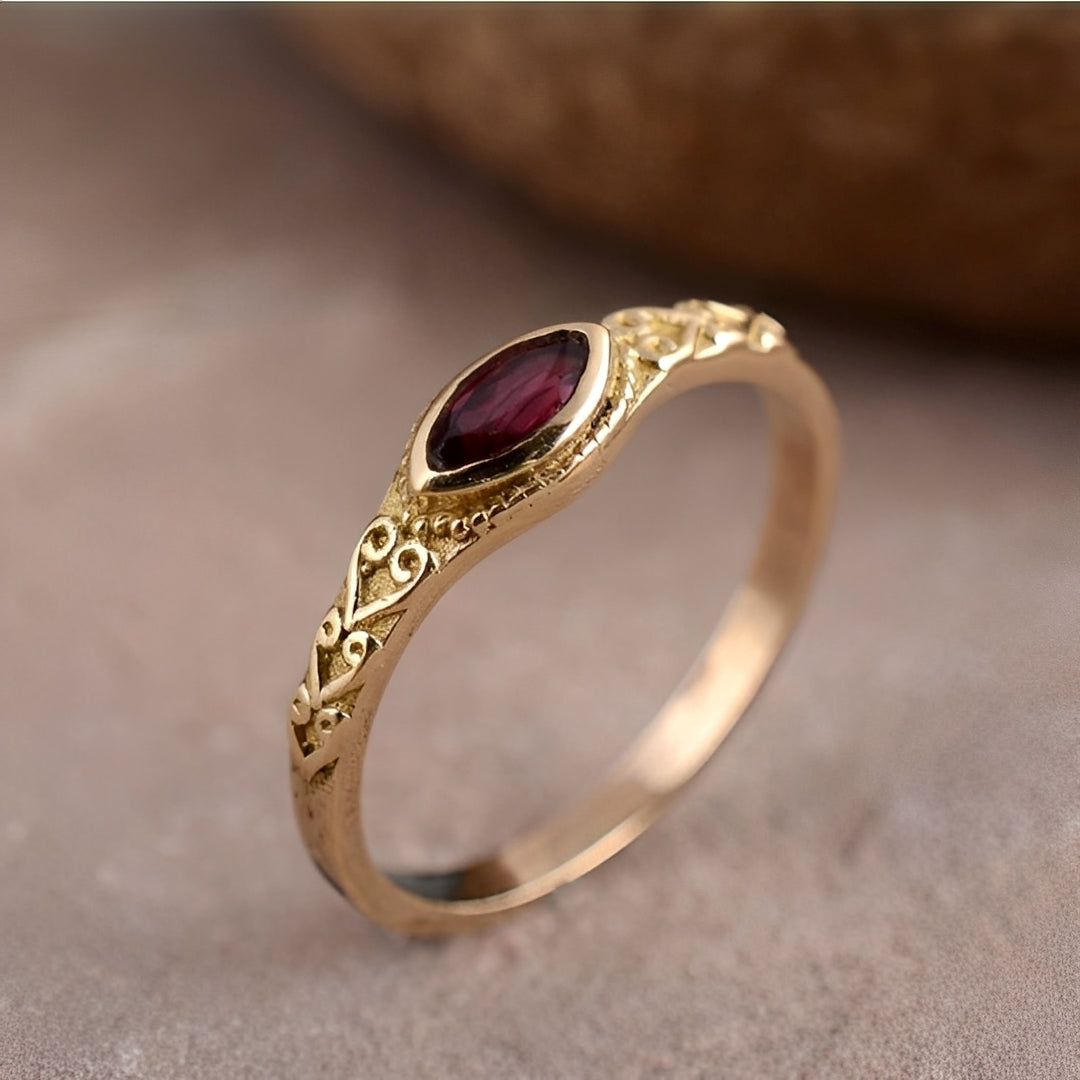 Olga – Gold Ring with Red Retro Stone