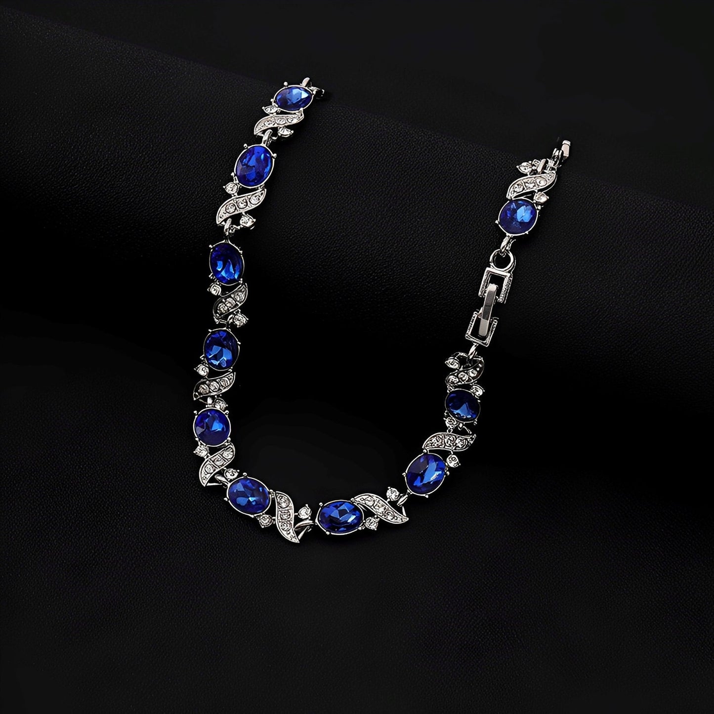 Carol – Stylish Gold Bracelet