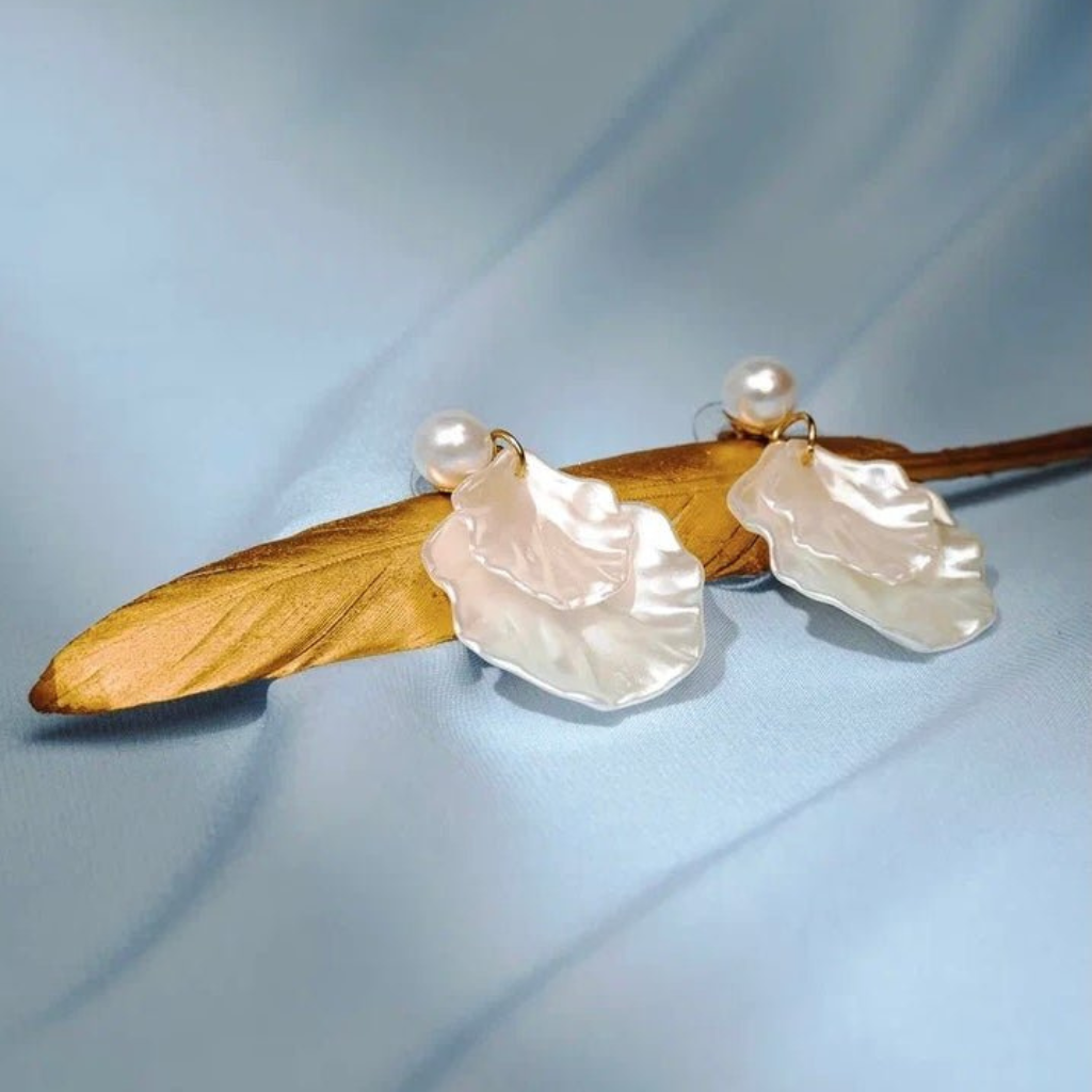 Starfish Shiny Pearl - Dangling Starfish Earrings