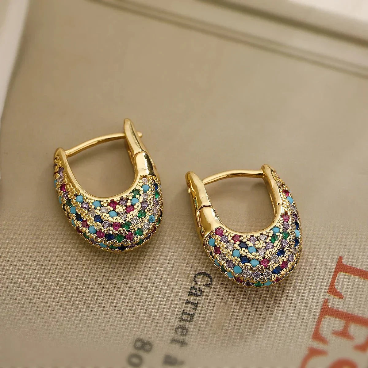 Hara – Wide Shiny Hoops in Diamonds