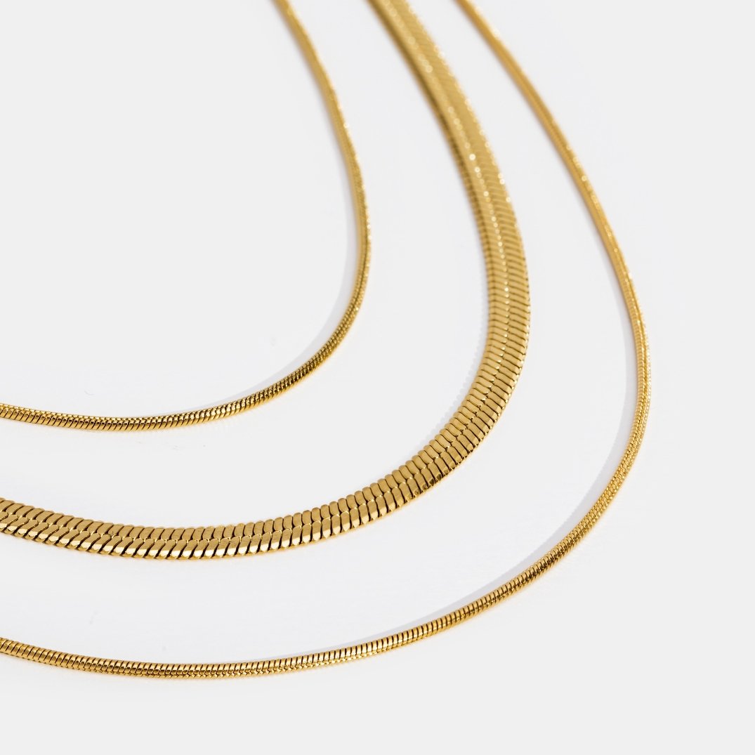 Alix – Multi-strand necklace in gold