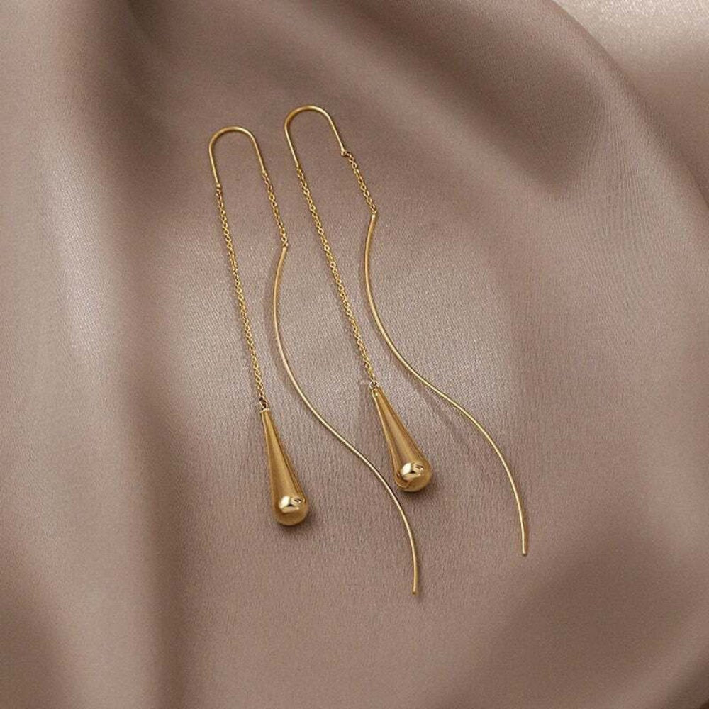 Amaris – Earrings with Golden Drops and Tassels