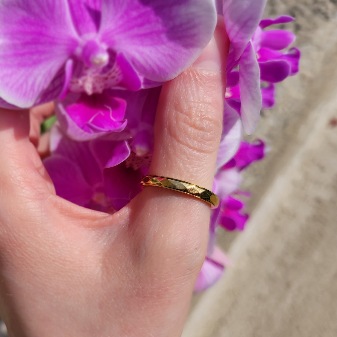 Nadia – Delicately Hammered Ring