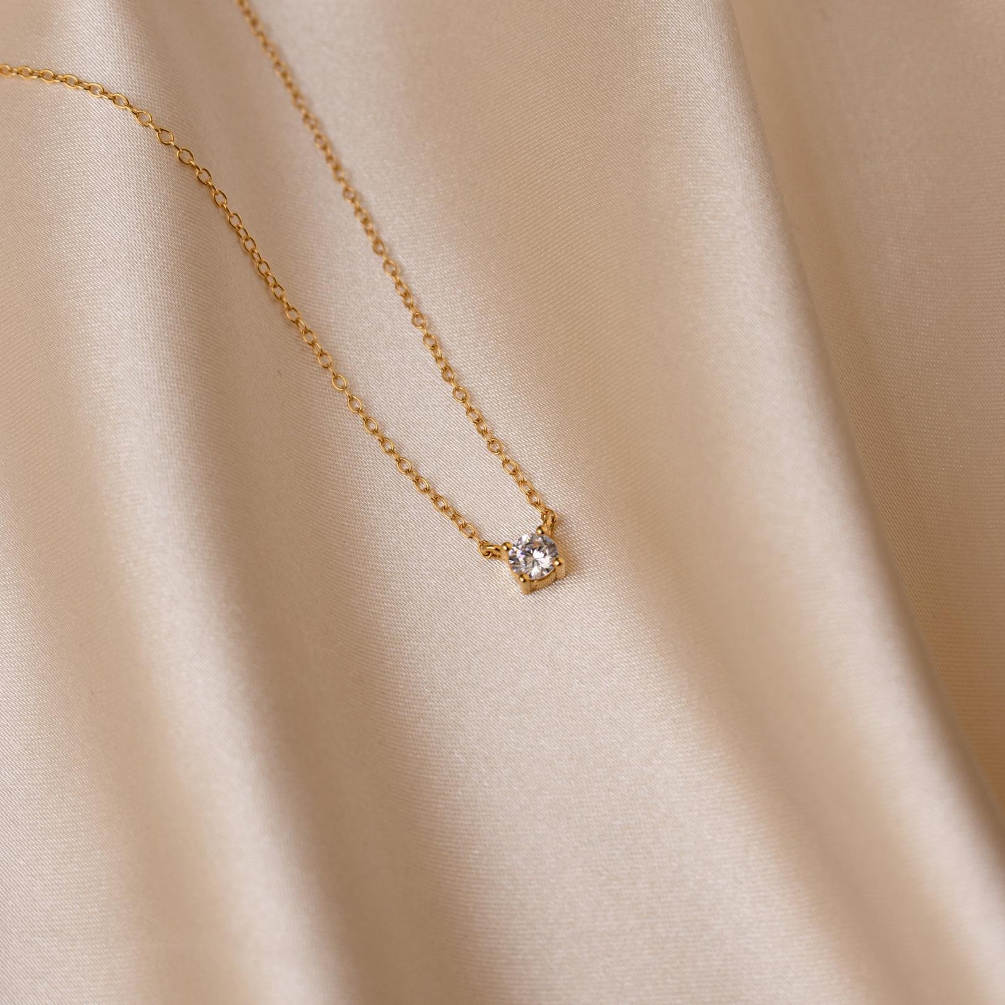 Delicate Diamond Necklace - Necklace with Stone Decor