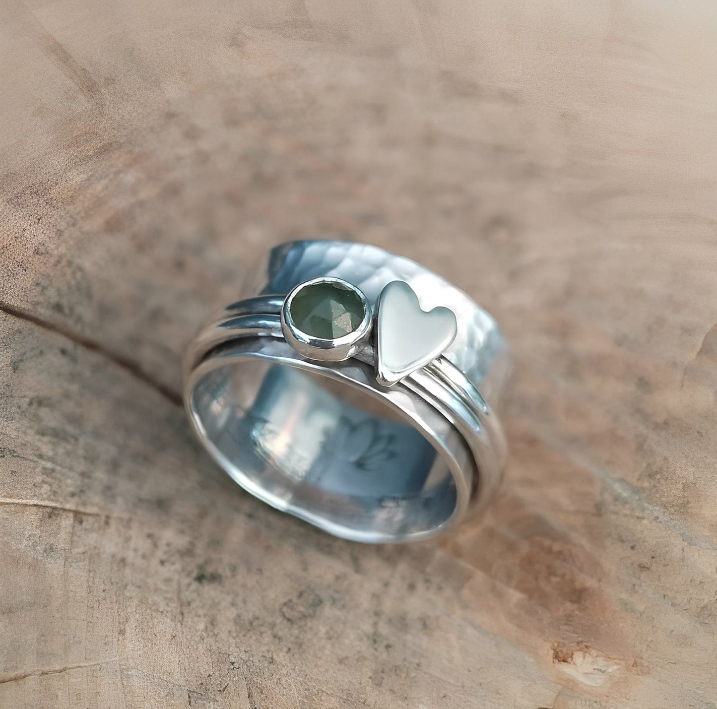 Maely – Heart Ring in Silver Retro Style
