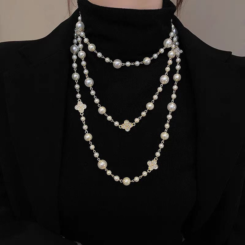 Collen – Stylish Gold Necklace with Pearl