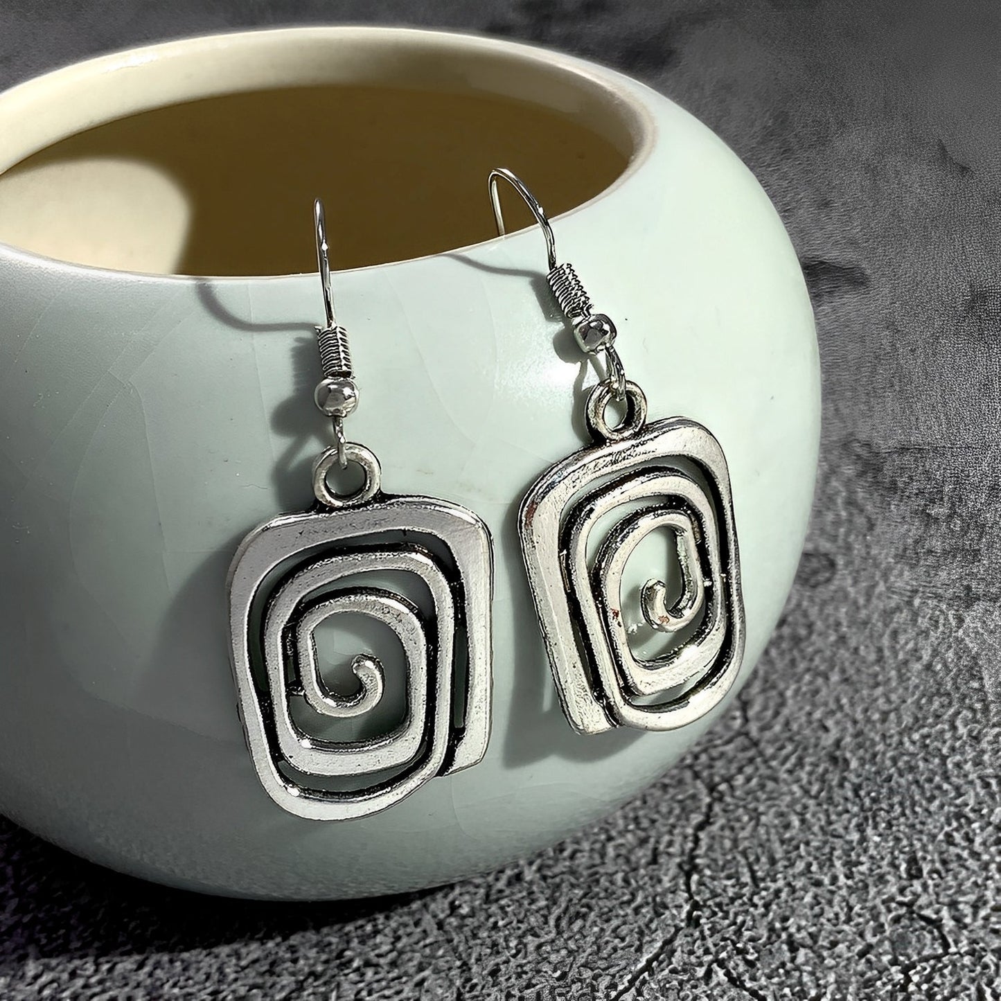 Kaia – Boho Style Earrings in Silver with Spiral Shape