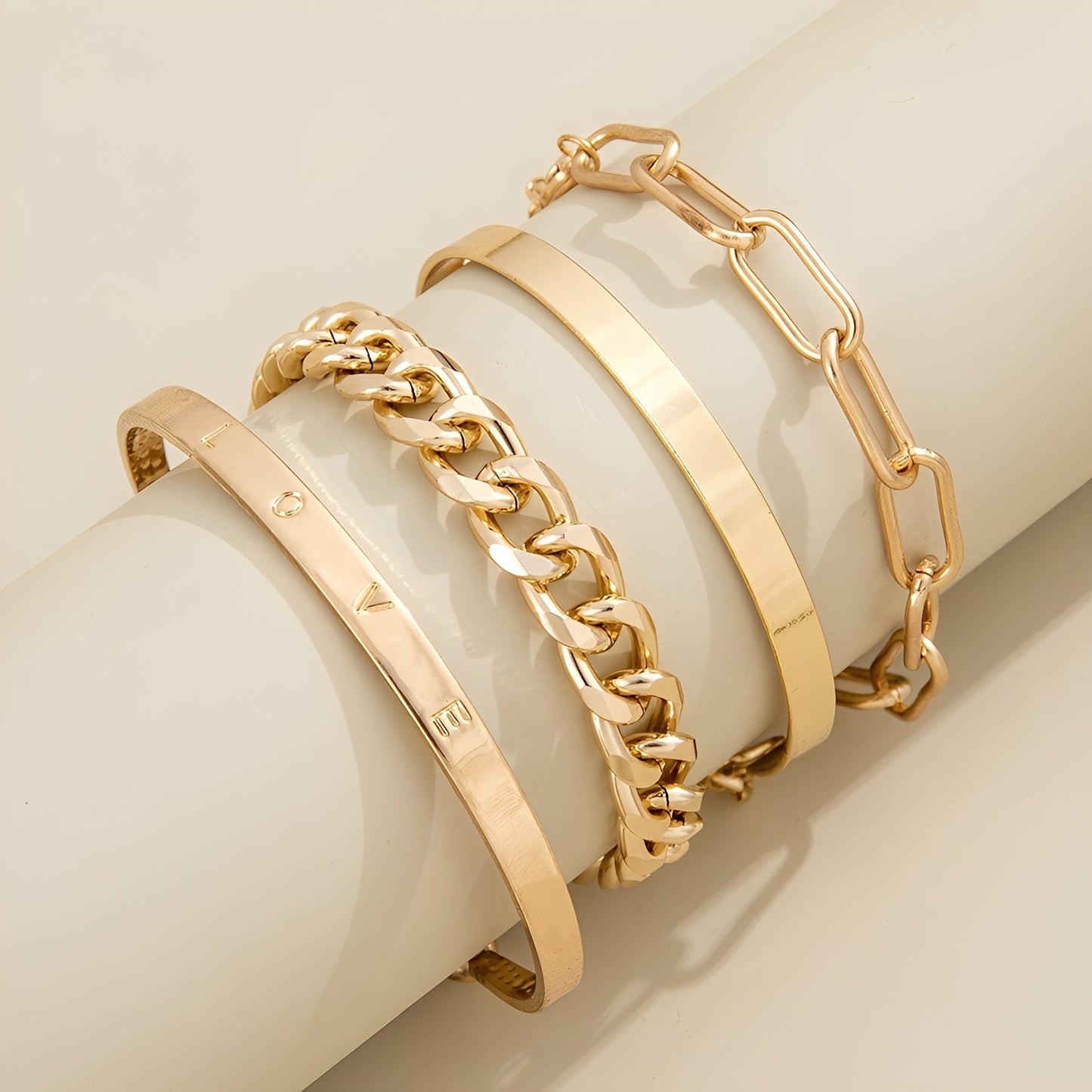 Elari – Set of 4 Stylish Bracelets for the Wrist