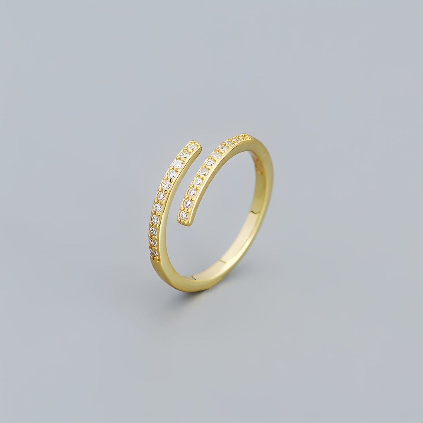 Anika – Stylish Ring