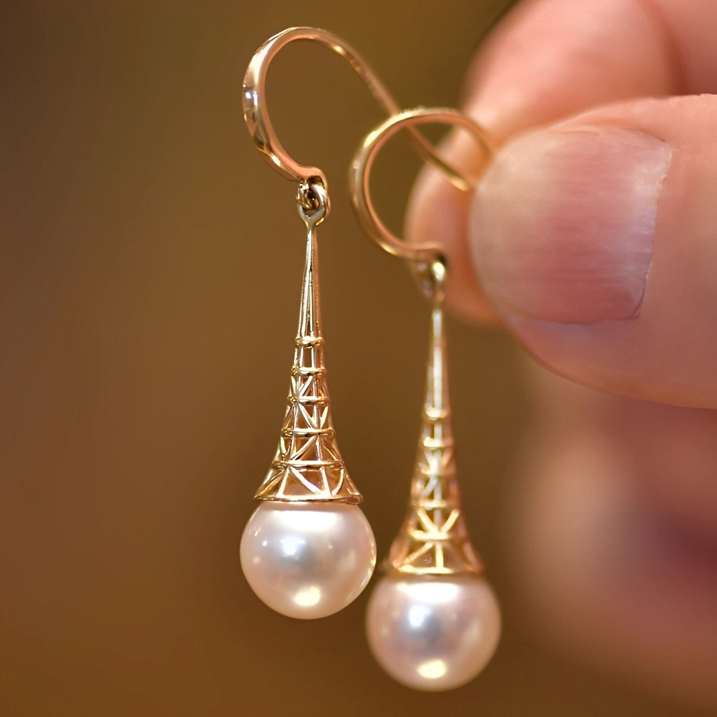 Feliza – Vintage Golden Earrings with Hanging Pearls