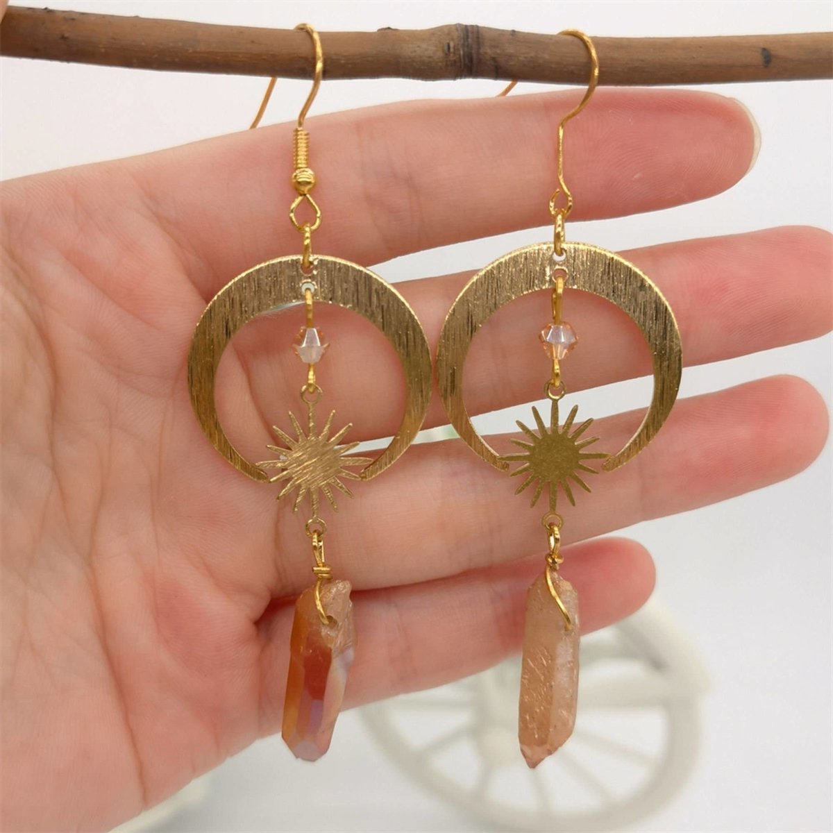 Homa - Crescent Moon Earrings made of Tangerine Quartz