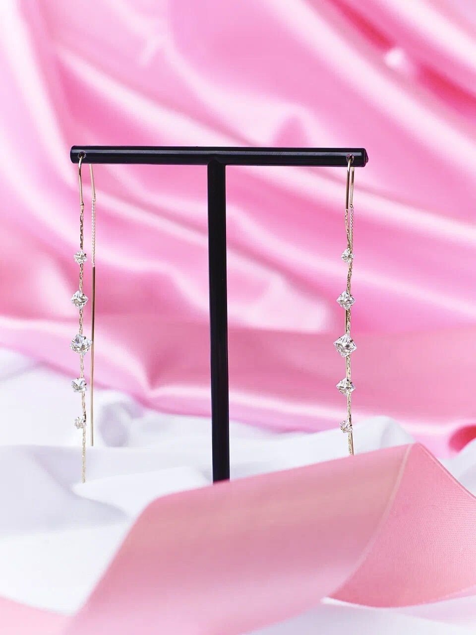 Jandi - Drop Earrings with Sparkling Crystals