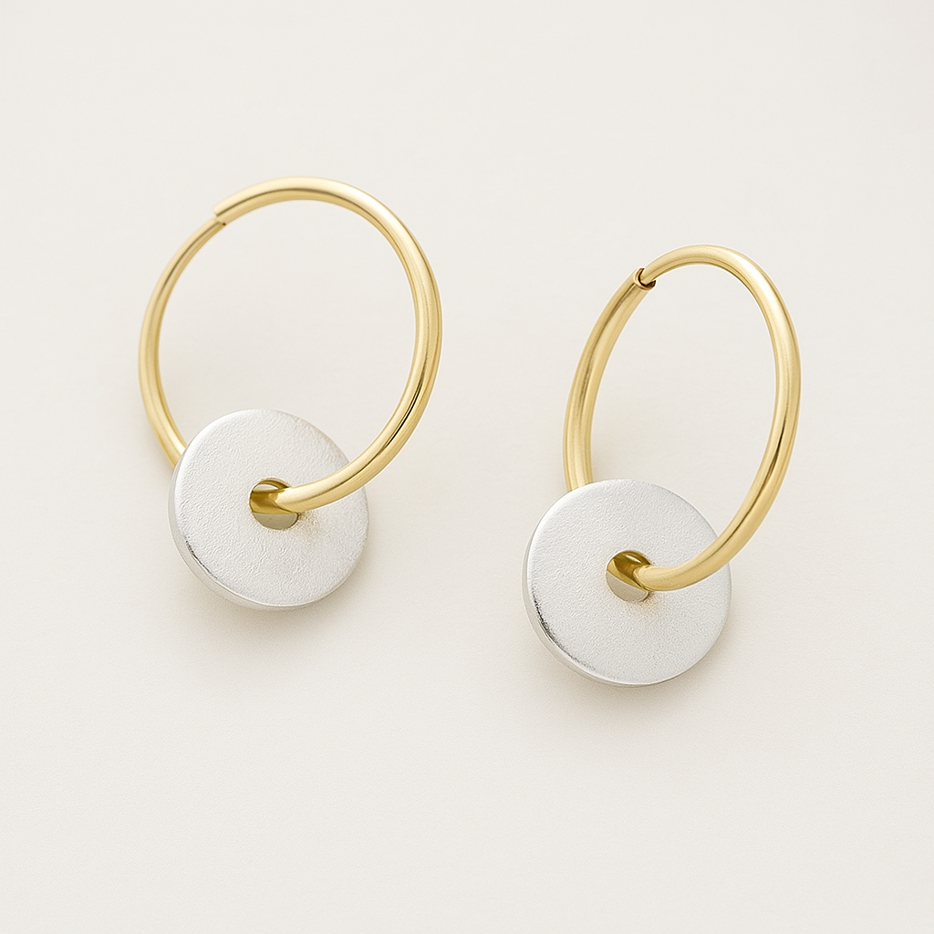 Seyna – Gold-plated circles and elegant silver-plated earrings