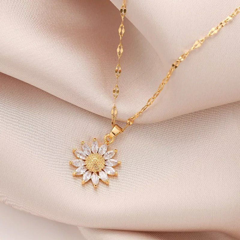 Jennie – Sunflower Necklace made of Crystal and Gold Plating