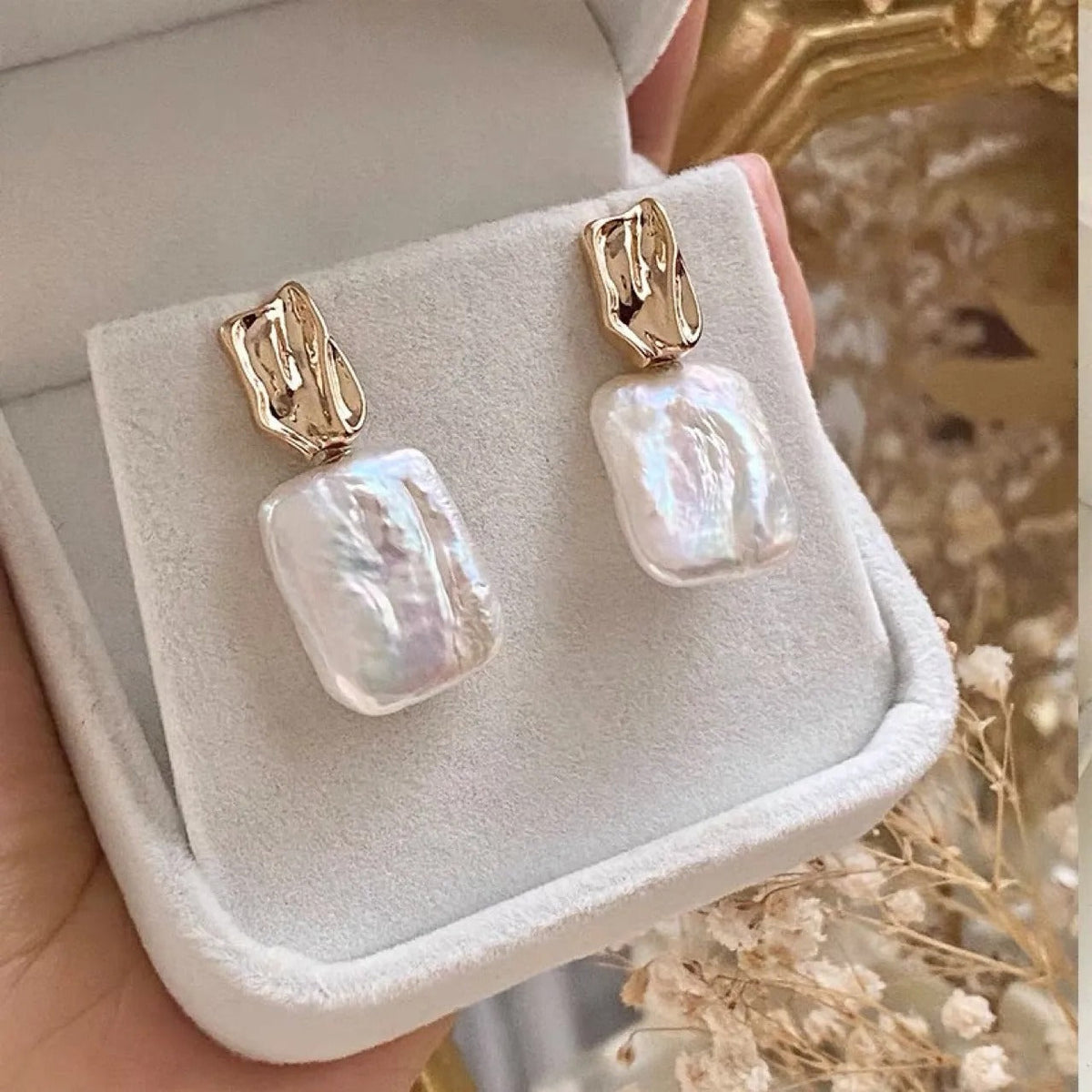 Aiah – Stylish Baroque Earrings
