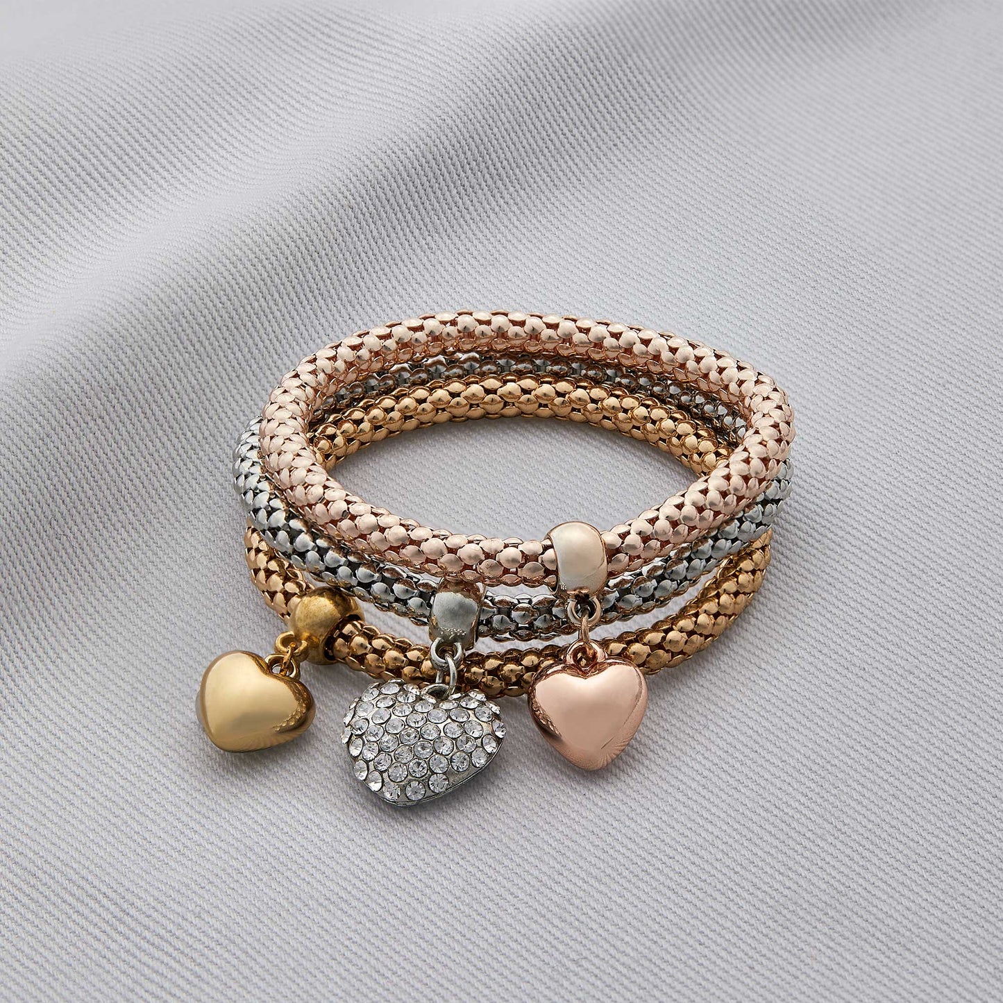 Aria – Metal bracelet with solid hearts