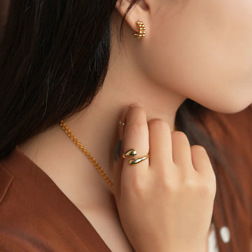 Cora – Ring gold minimalist elegant