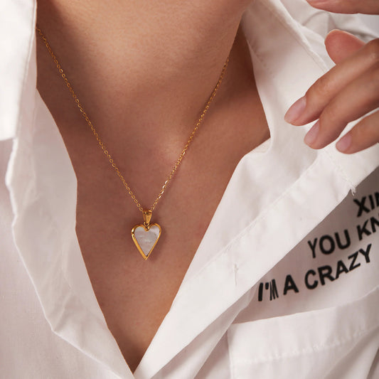 Blythe – Heart Necklace Elegant