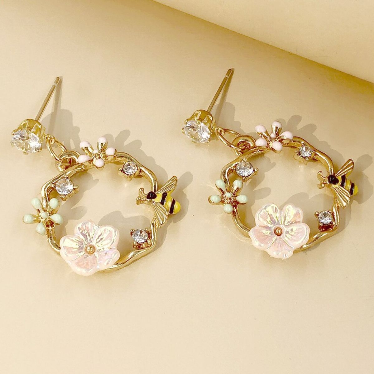 Ladies Earrings with Flower Crown Design (Pair)