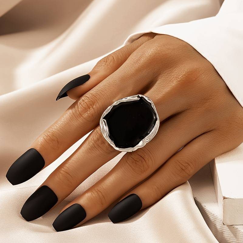 Vintage Black Stone Oversized Ring - Vintage Exaggerated Black Ring