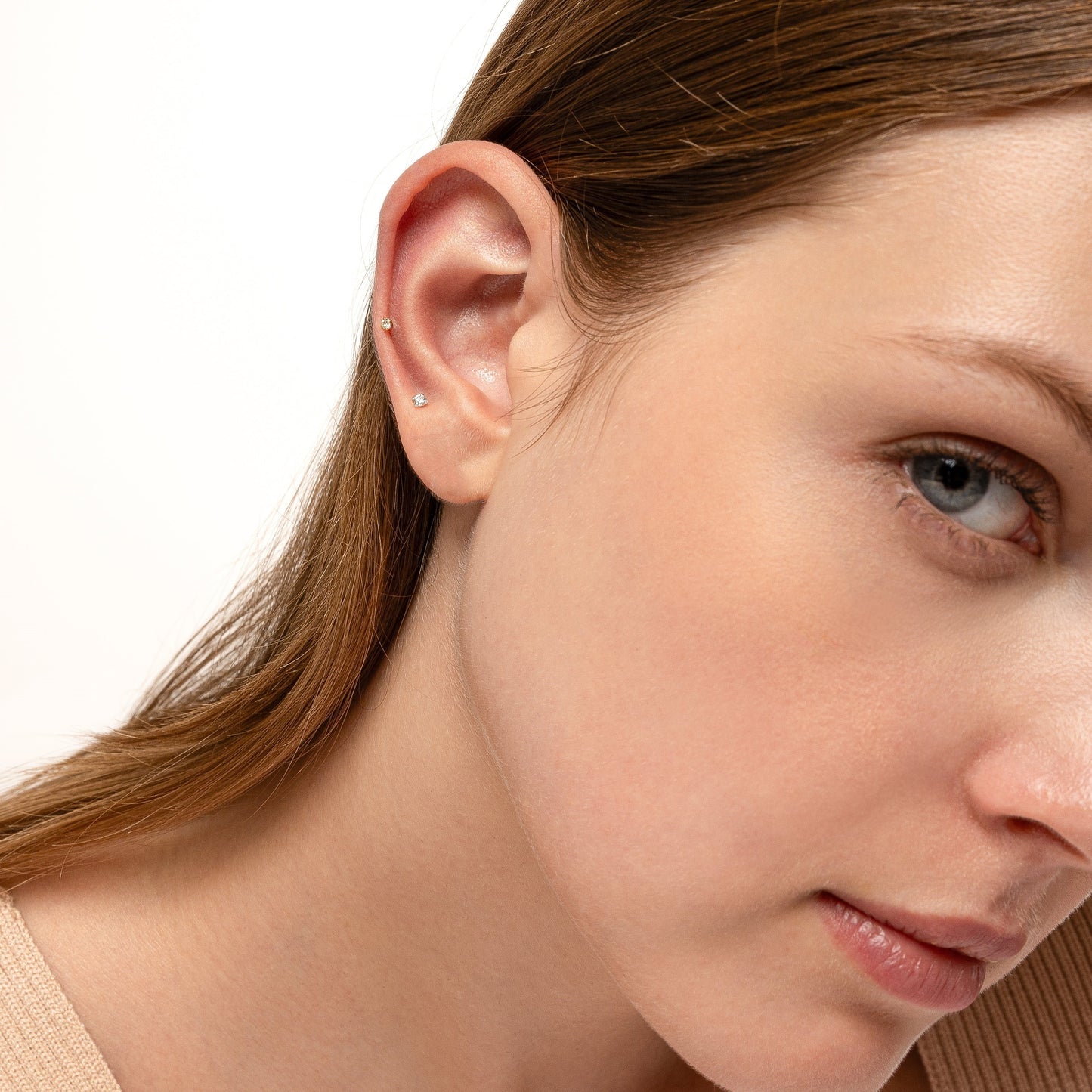 Sloane - Sparkling Mini Stud Earrings 2mm