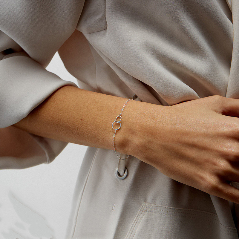 Intertwined rings bracelet - Overlapping rings