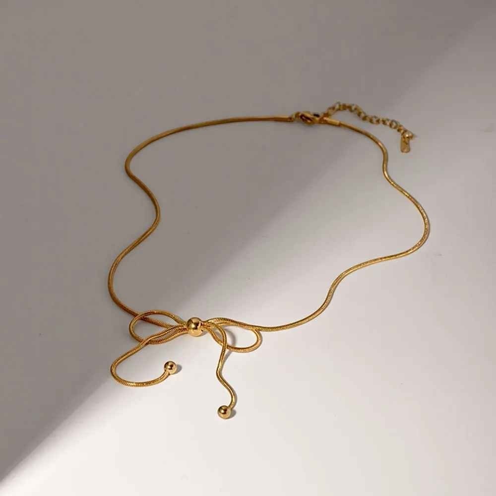Women’s Necklace with Delicate Design and Symbolic Detail