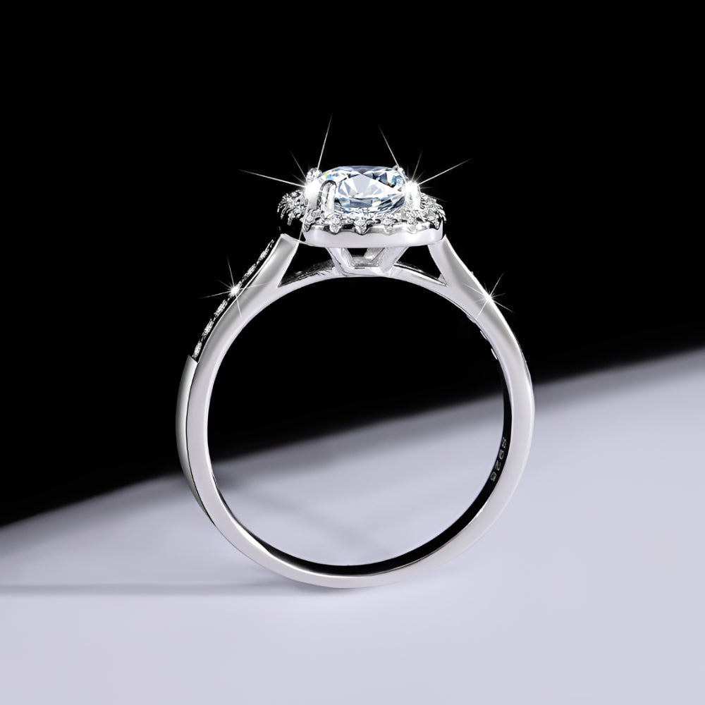 Women’s Ring with Round Center Piece and Square Halo Frame