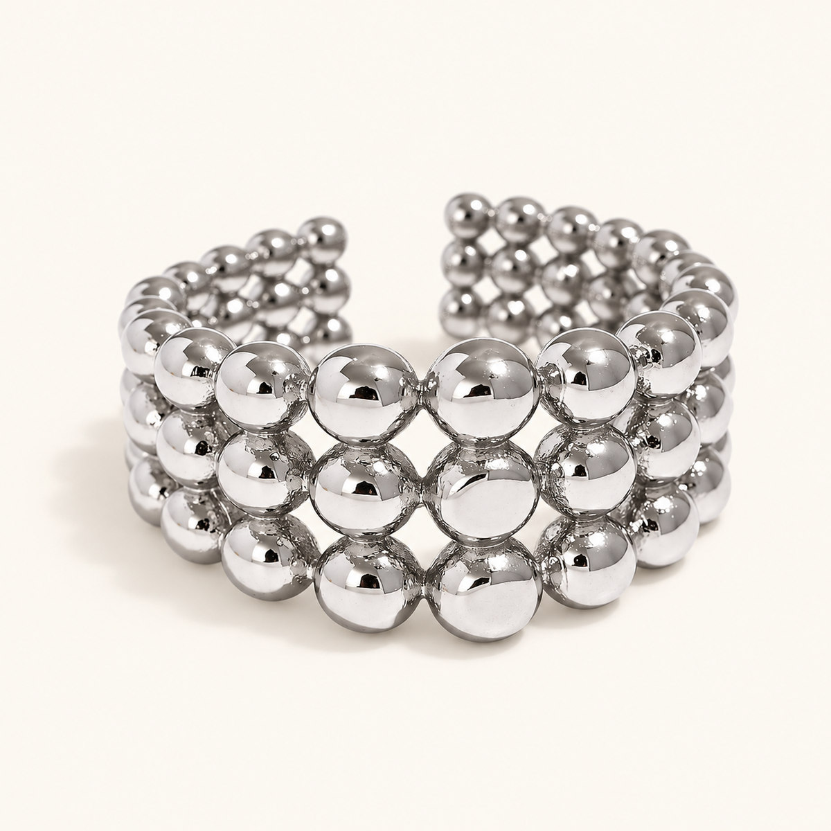 Women’s Wide Ring with Layered Pearl Details and Polished Surface