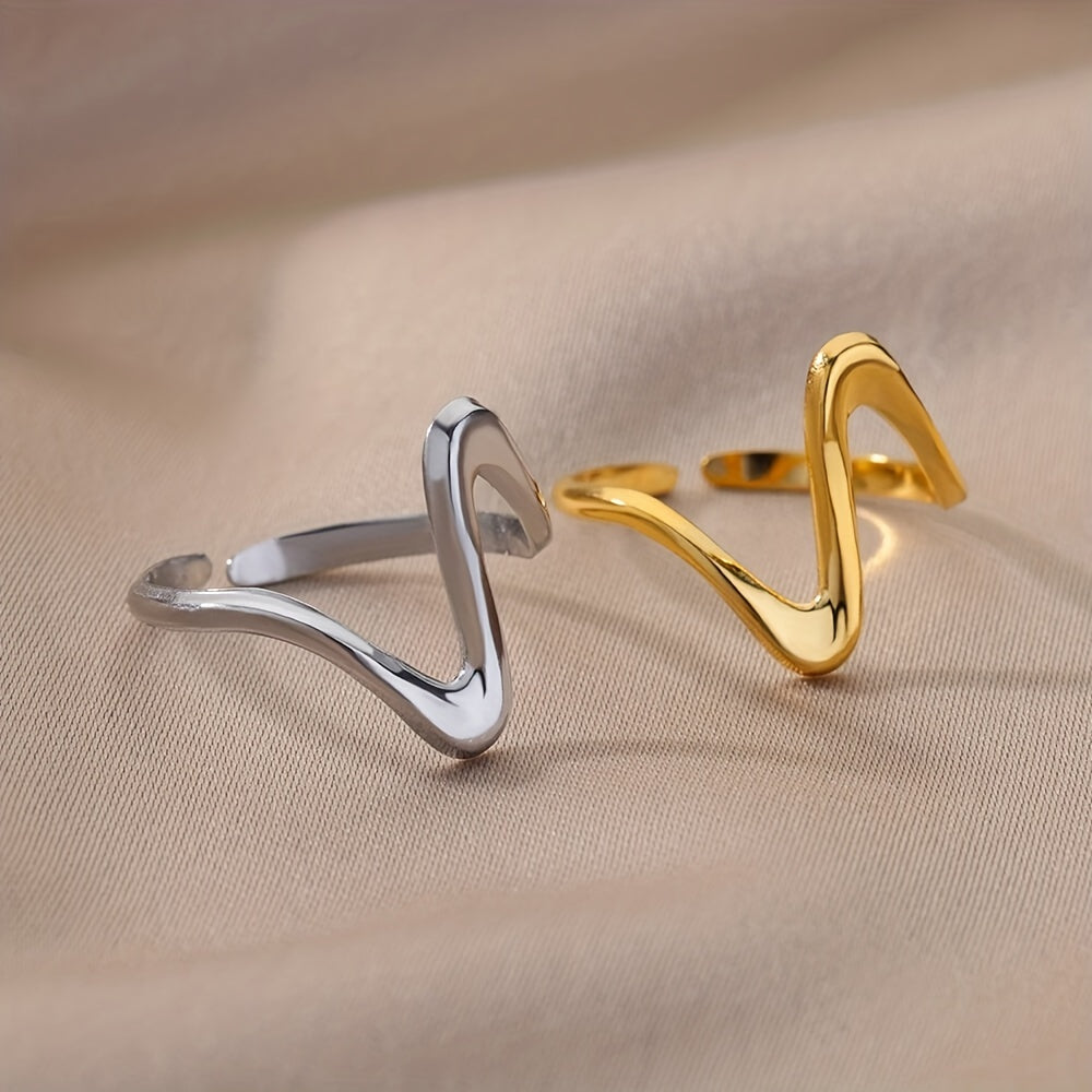 Rea – Adjustable cuff ring in contemporary style