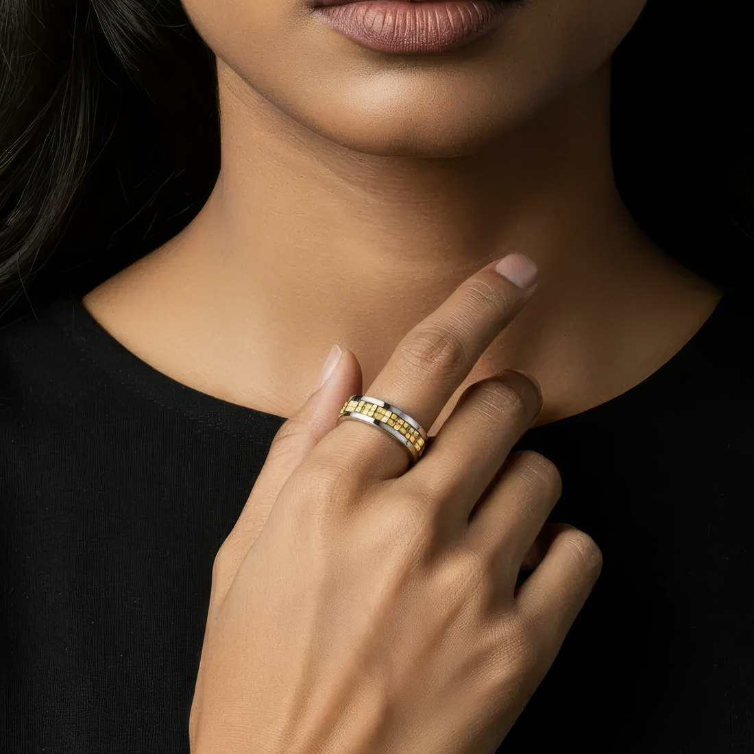 Women’s Wide Ring with Gear Design and Rotatable Band
