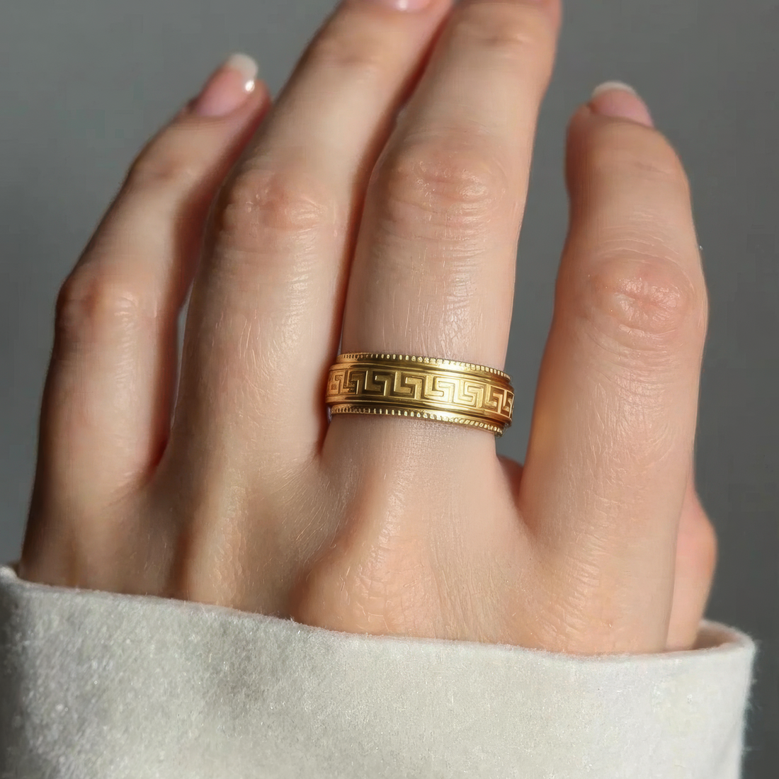 Women’s Wide Ring with Greek Meander Pattern and Rotatable Band