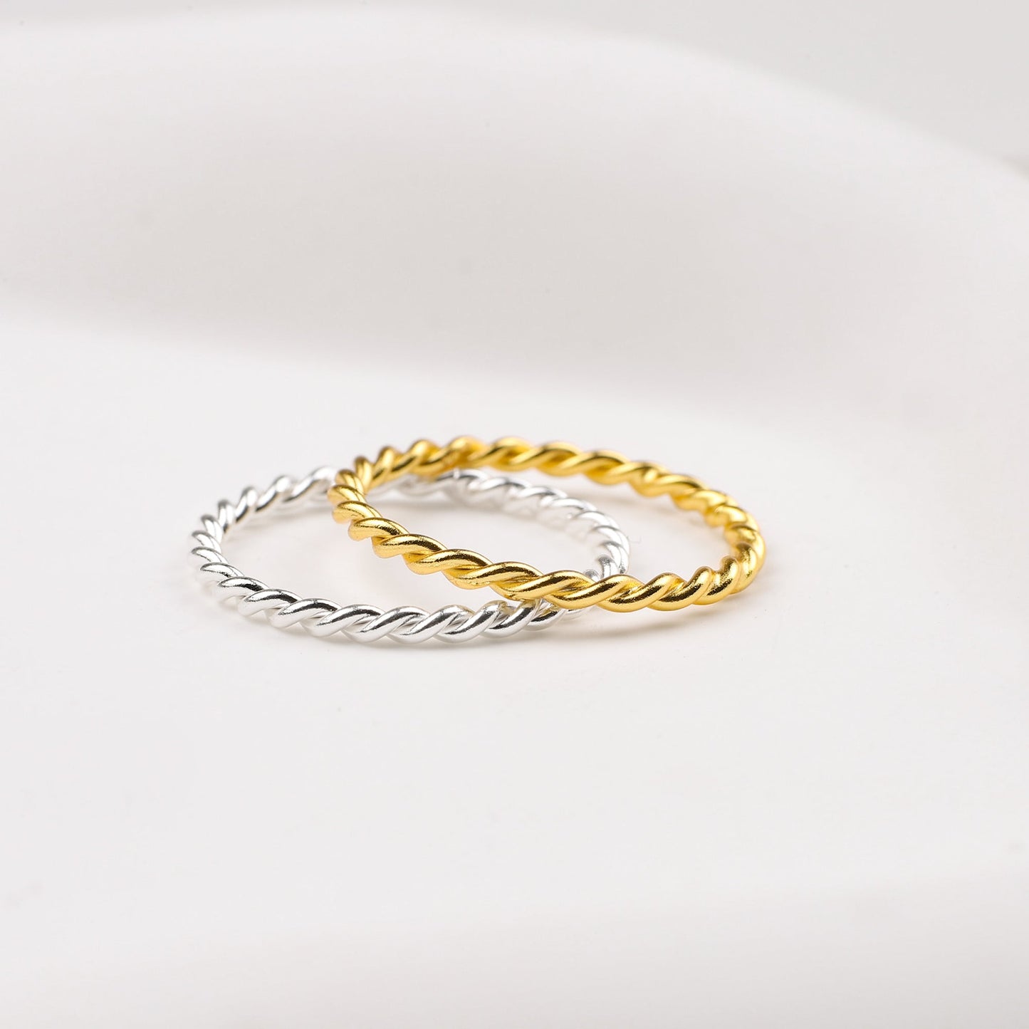 Manon – Stackable Braided Ring