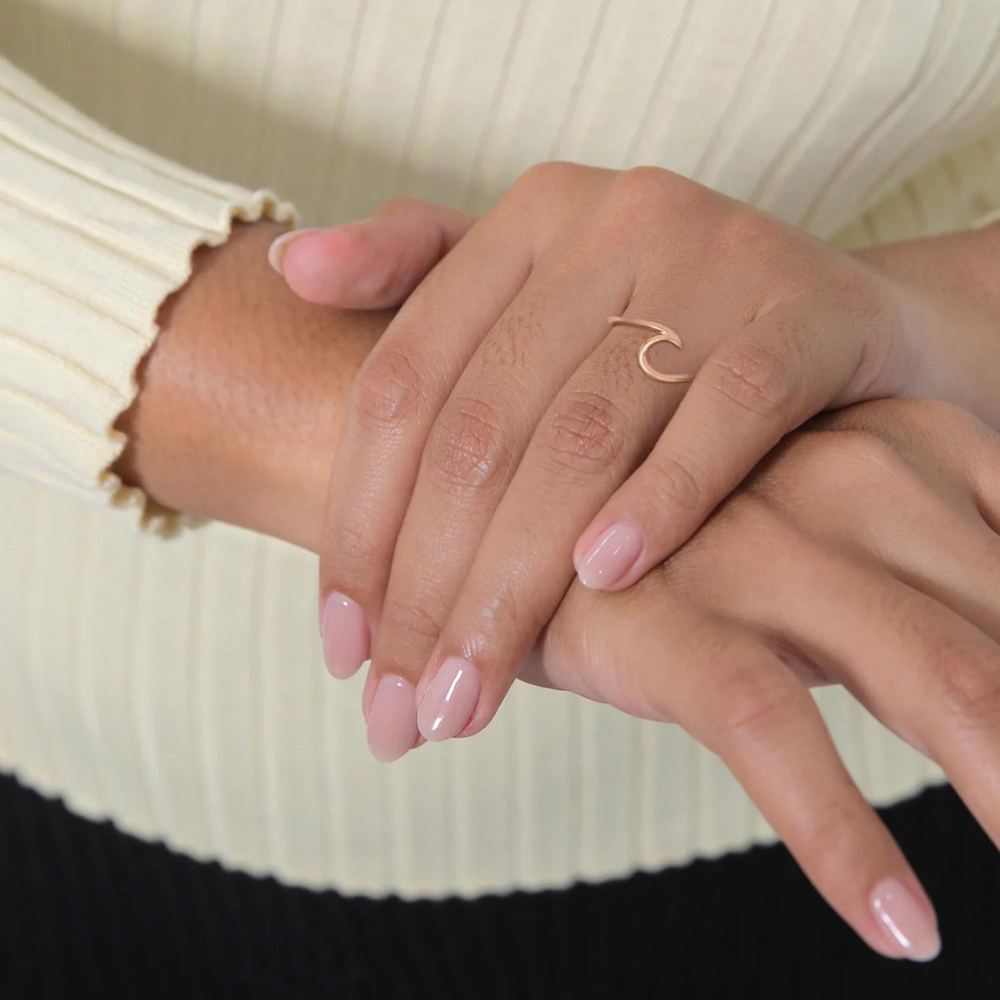 Minimalist Wave Ring - Silver Wave-Shaped Ring