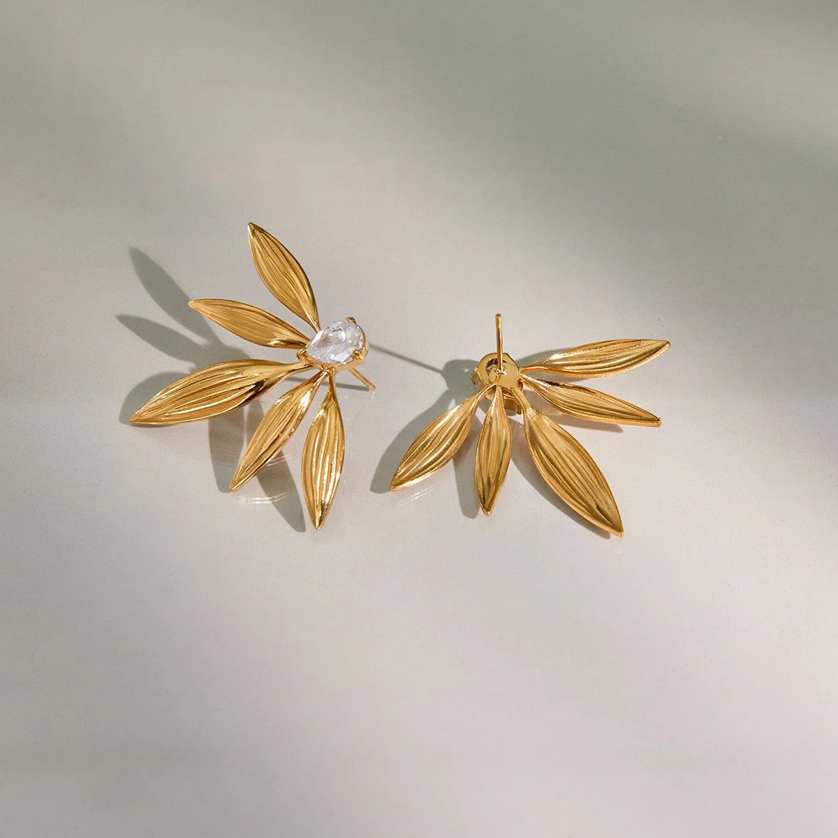 Women’s Leaf Ear Studs with Fan-Shaped Design and Round Stone Accent