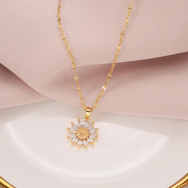 Jennie – Sunflower Necklace made of Crystal and Gold Plating