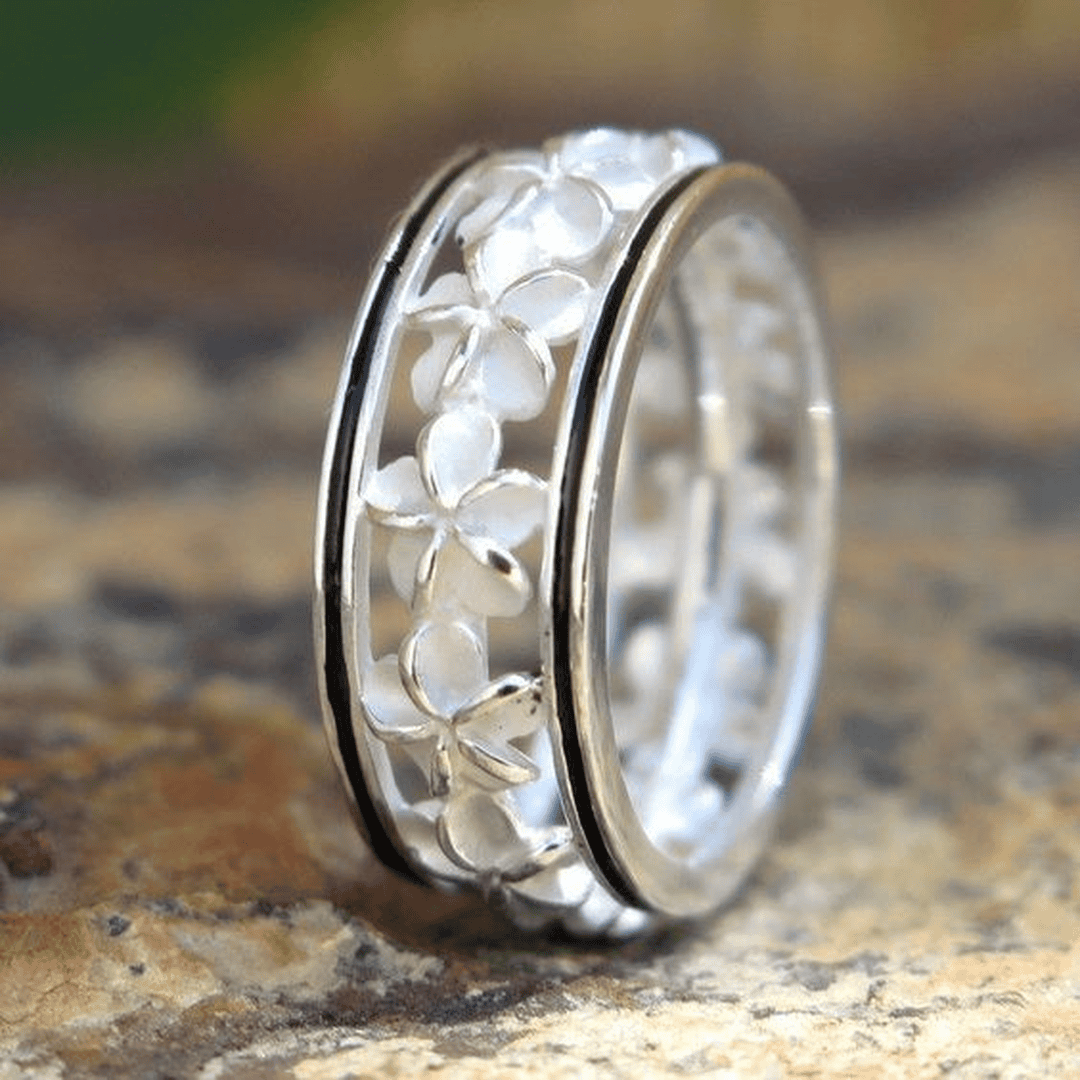 Women's Flower Ring with White Flower Motif and Narrow Band