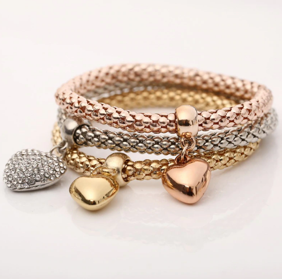 Aria – Metal bracelet with solid hearts