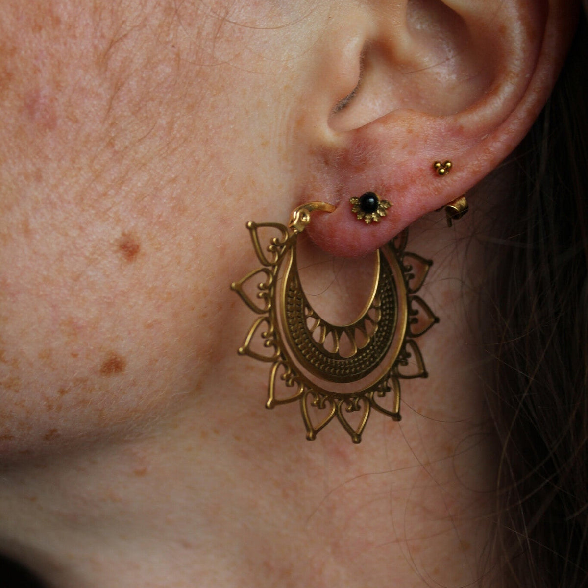 Women’s Statement Earrings with Open Round Motif and Sunray Details