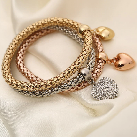 Aria – Metal bracelet with solid hearts
