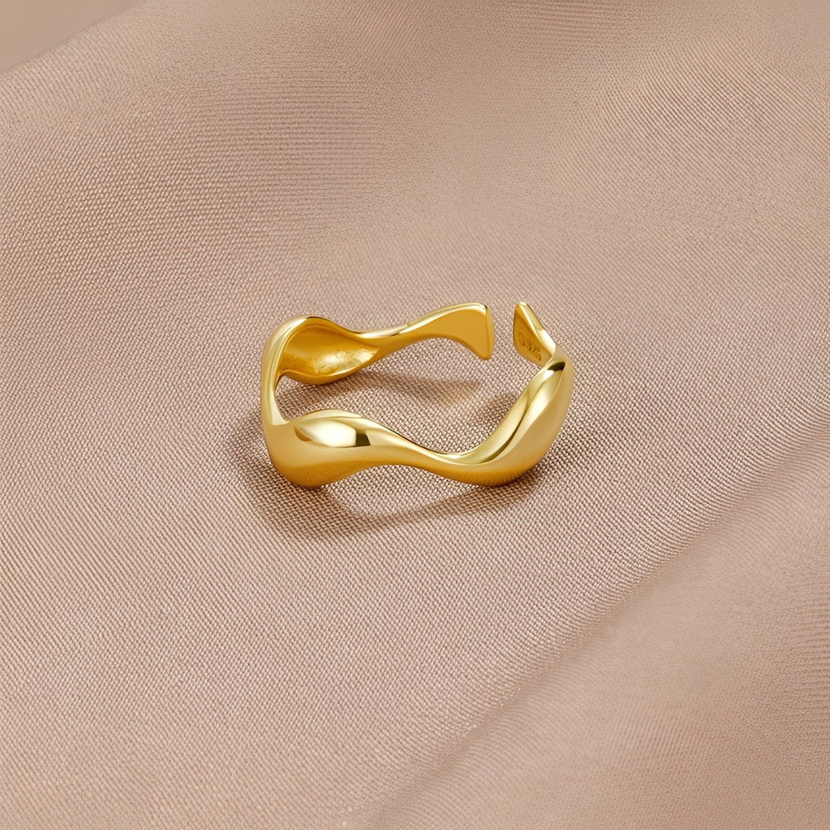 Tarah – Wave Ring