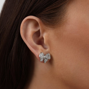 Minerva – Bow-Shaped Earrings
