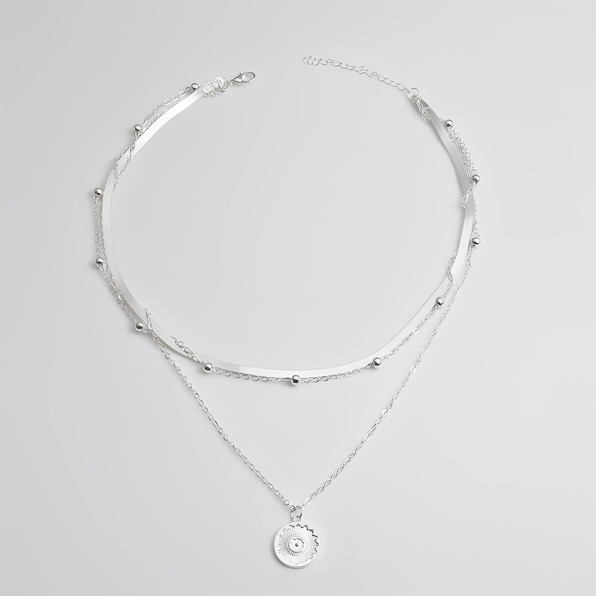 Radiant Elegance – Traditional Silver Necklace