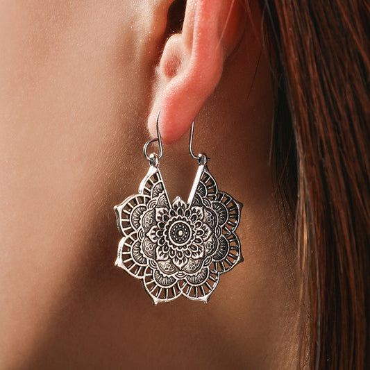 Sanya – Earrings mandala of the lotus flower