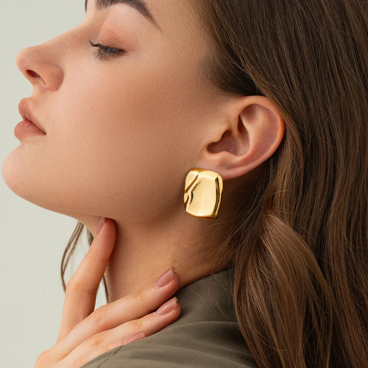 Poppy - Square earrings in gold