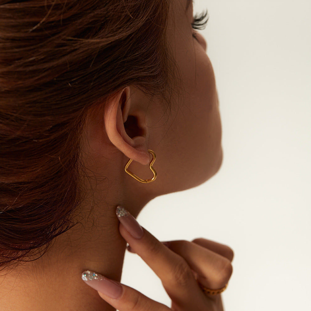 Liana – Heart Earrings